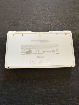 Nintendo 3DS Blanca con Caja