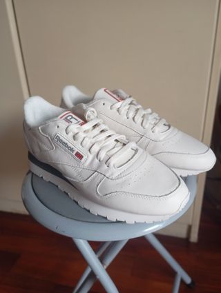 Zapatillas Reebok Blancas y Grises Sin Usar