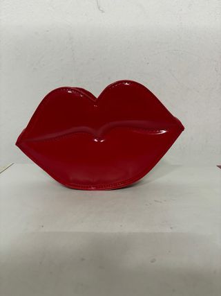 Bolso Moschino labios rojo