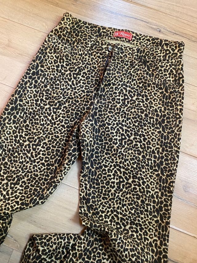 Oferta! Pantalón + 3 tops