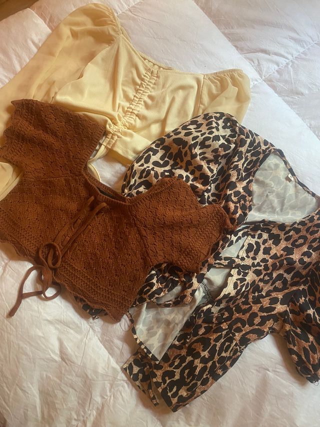 Oferta! Pantalón + 3 tops