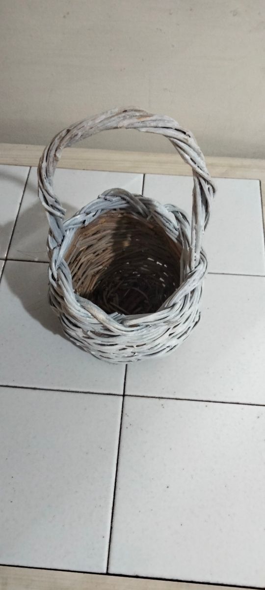 Cestino artigianale in vimini