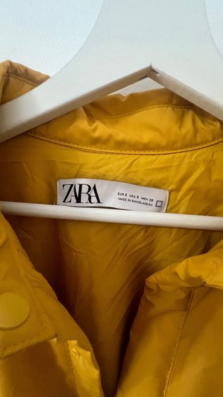 Chaquetón Zara Mostaza