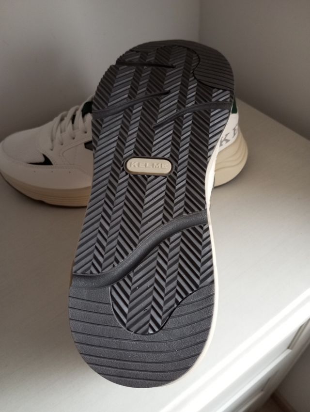 Zapatillas Kelme Hombre Blancas y Verdes