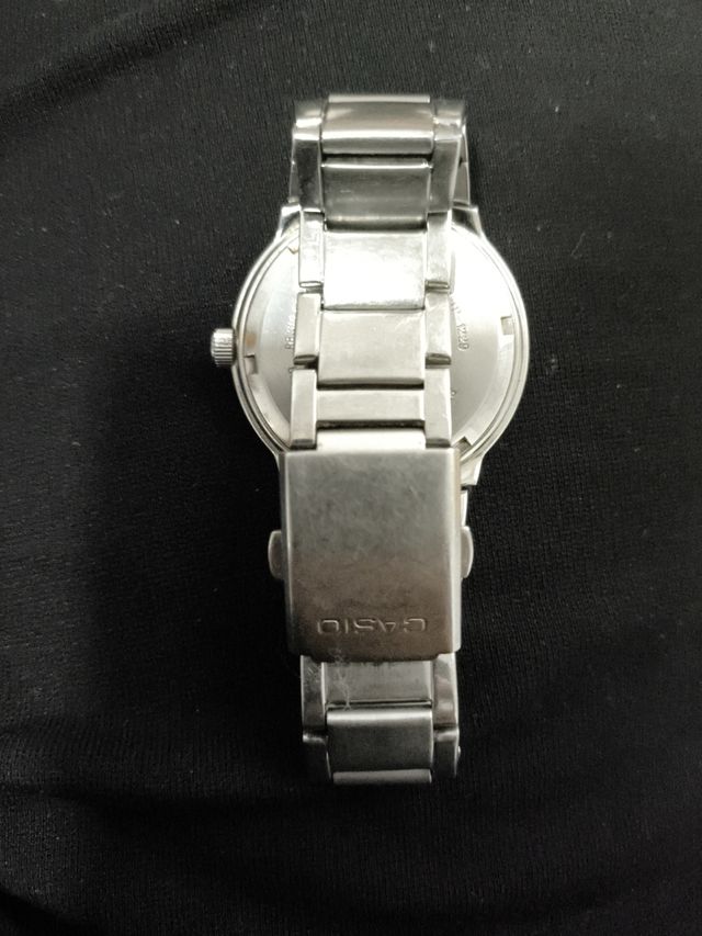 Reloj Casio Quartz Día/Fecha