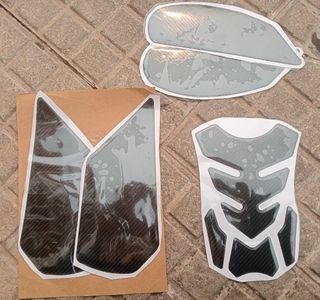 Adhesivos cubre depósito moto carbono