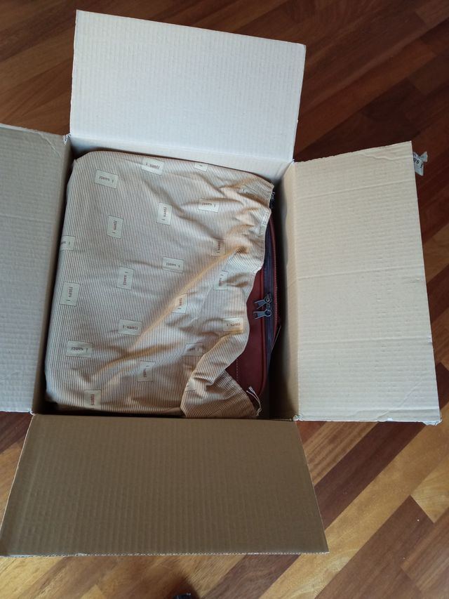 borsa da viaggio con tasca portadocumenti iSanti