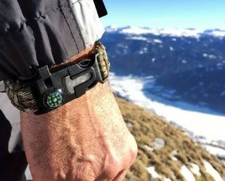 Pulsera supervivencia paracord con brújula