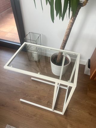 Mesita auxiliar cristal y metal VITTSJÖ