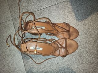 Sandalias Pull&Bear marrones con cordones