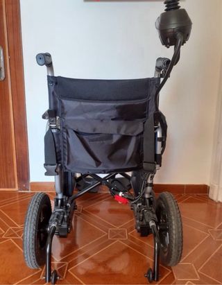 Silla de ruedas eléctrica motorizada
