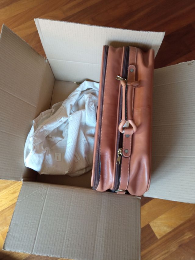 borsa con valigetta rigida portadocumenti iSanti