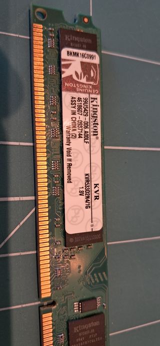 2x Kingston DDR2 1GB PC2-5300U 667MHz BKMK16C0991