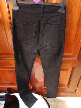 Vaqueros negros Pull&Bear