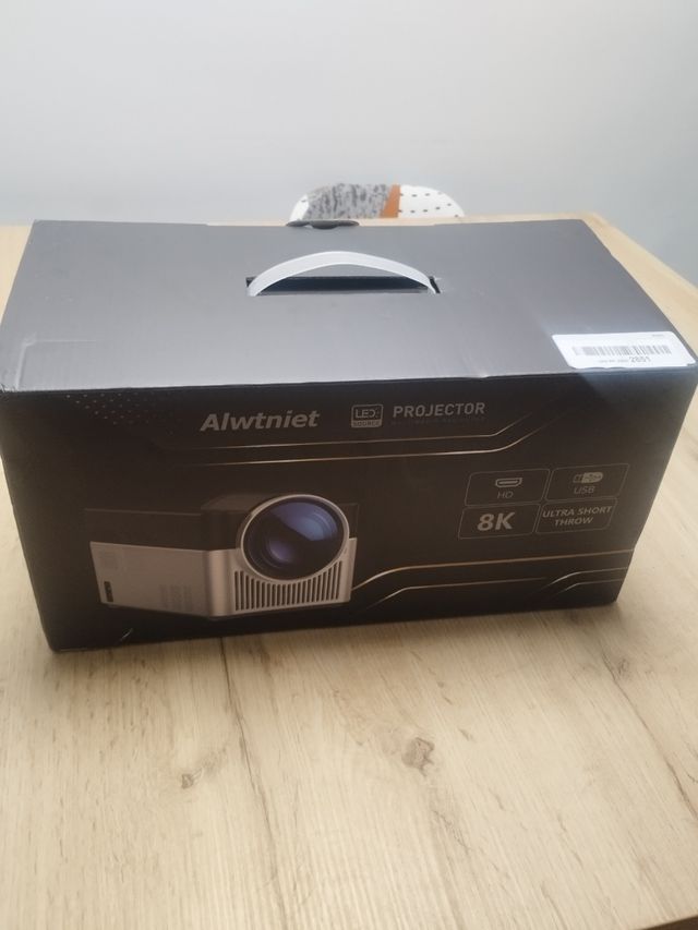 Proyector Alwtniet Negro y Blanco