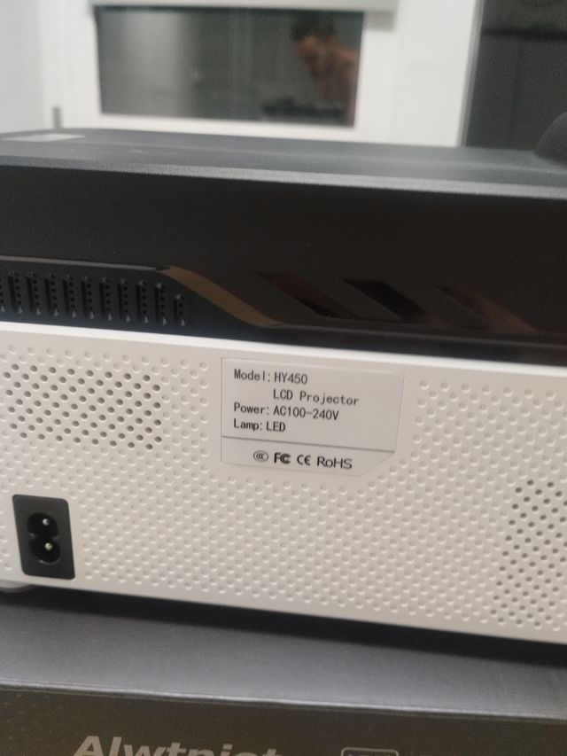 Proyector Alwtniet Negro y Blanco