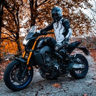 Mono de cuero para moto 2 piezas Bela North Star.