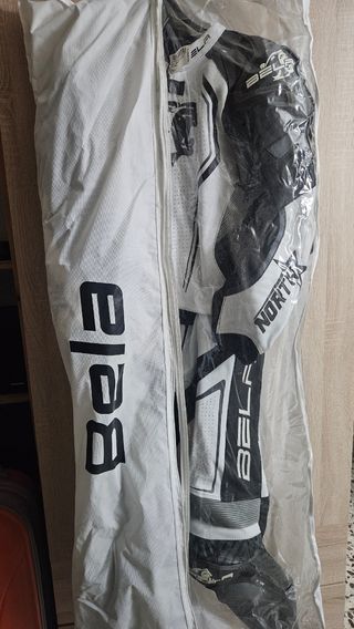 Mono de cuero para moto 2 piezas Bela North Star.