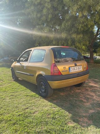 Renault Clio 2001