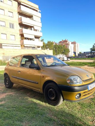 Renault Clio 2001