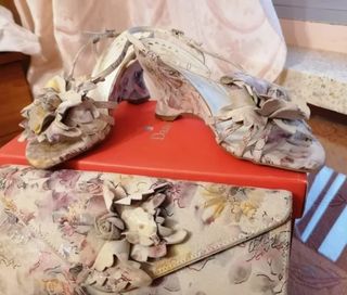Conjunto Zapatos y Bolso Estampado Floral
