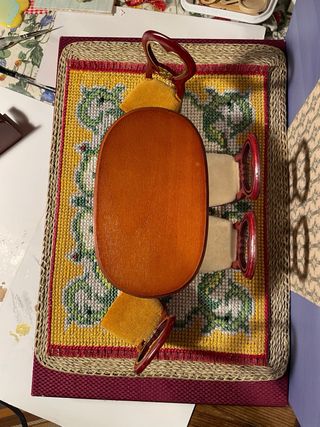 Grande tappeto per casa delle bambole