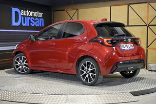 Toyota Yaris   1.5 120H Style P. Premier Edition