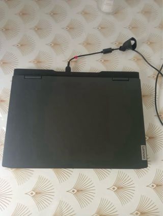 Laptop Lenovo Gaming Negra