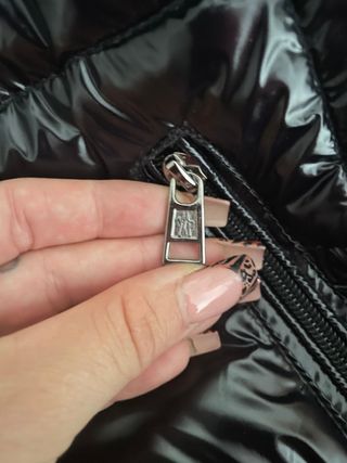 Plumas Moncler Negro Brillante