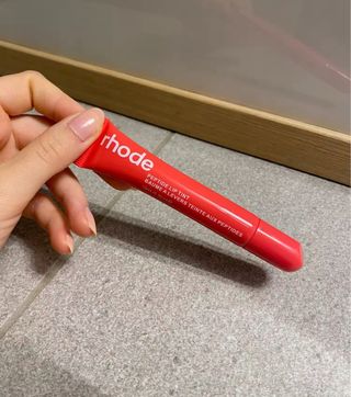 Batom Rhode Peptide Lip Tint Guava Spritz