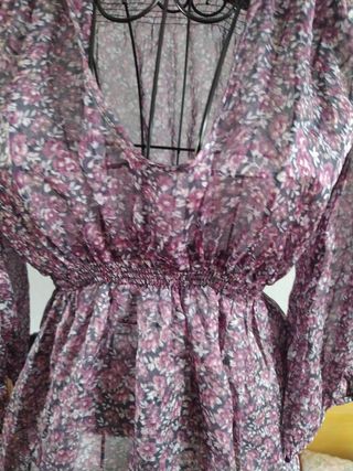 Blusa de seda floral
