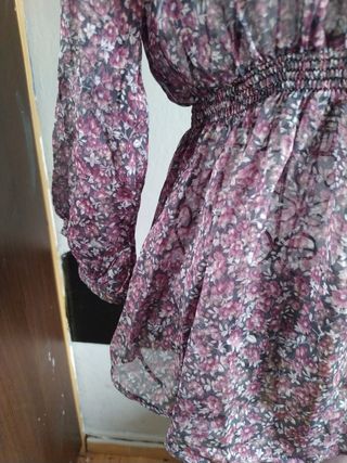 Blusa de seda floral