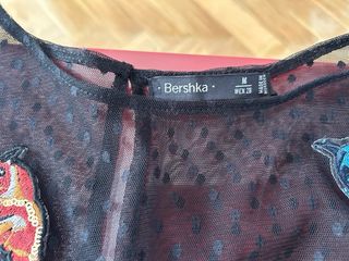 Blusa Bershka Tul Negro con Aves Bordadas Talla M
