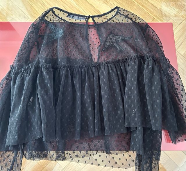 Blusa Bershka Tul Negro con Aves Bordadas Talla M