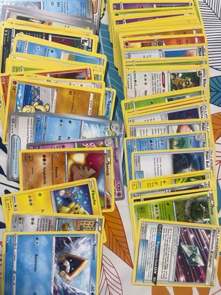 Lotto 100 Carte Pokemon Italiane
