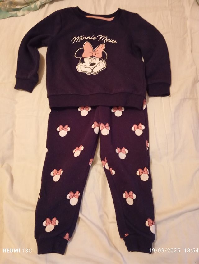 Conjunto niña punto gris