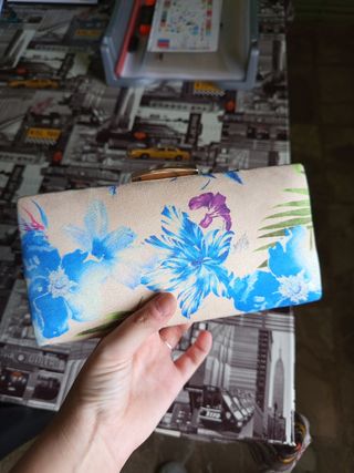 Bolso de fiesta floral