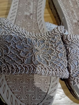 Sandalias Brasileras Beige/Gris Talla 39