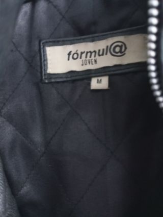 Cazadora larga de piel negra