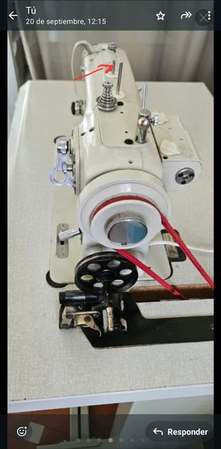 Máquina de coser semi industrial.