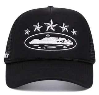 Gorra trucker negra con estrellas y barco