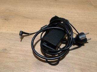 Cargador Portátil Negro 65W carga rápida 