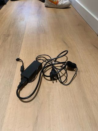 Cargador Portátil Negro 65W carga rápida 