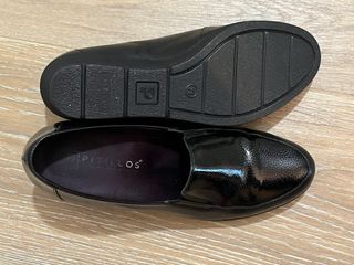 Zapatos con cuña marca Pitillos talla 39 negros