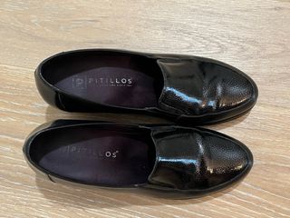 Zapatos con cuña marca Pitillos talla 39 negros