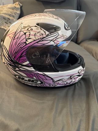 Casco de moto HJC blanco con diseño