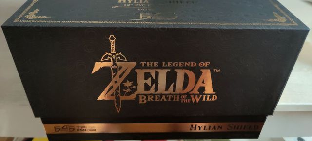 Hylian Shield F4F (Exclusive Edition) - Zelda