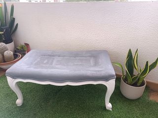 Banqueta o reposapiés tapizado
