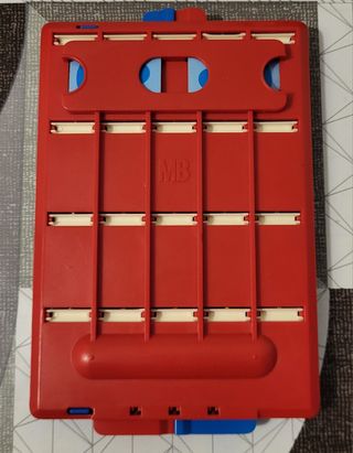 Indovina Chi? Gioco da tavolo MB