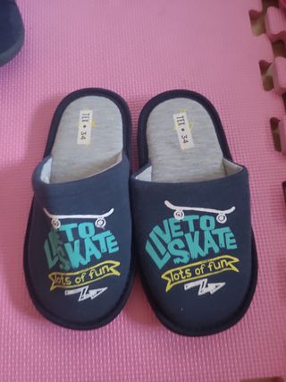 Zapatillas casa niño T.34